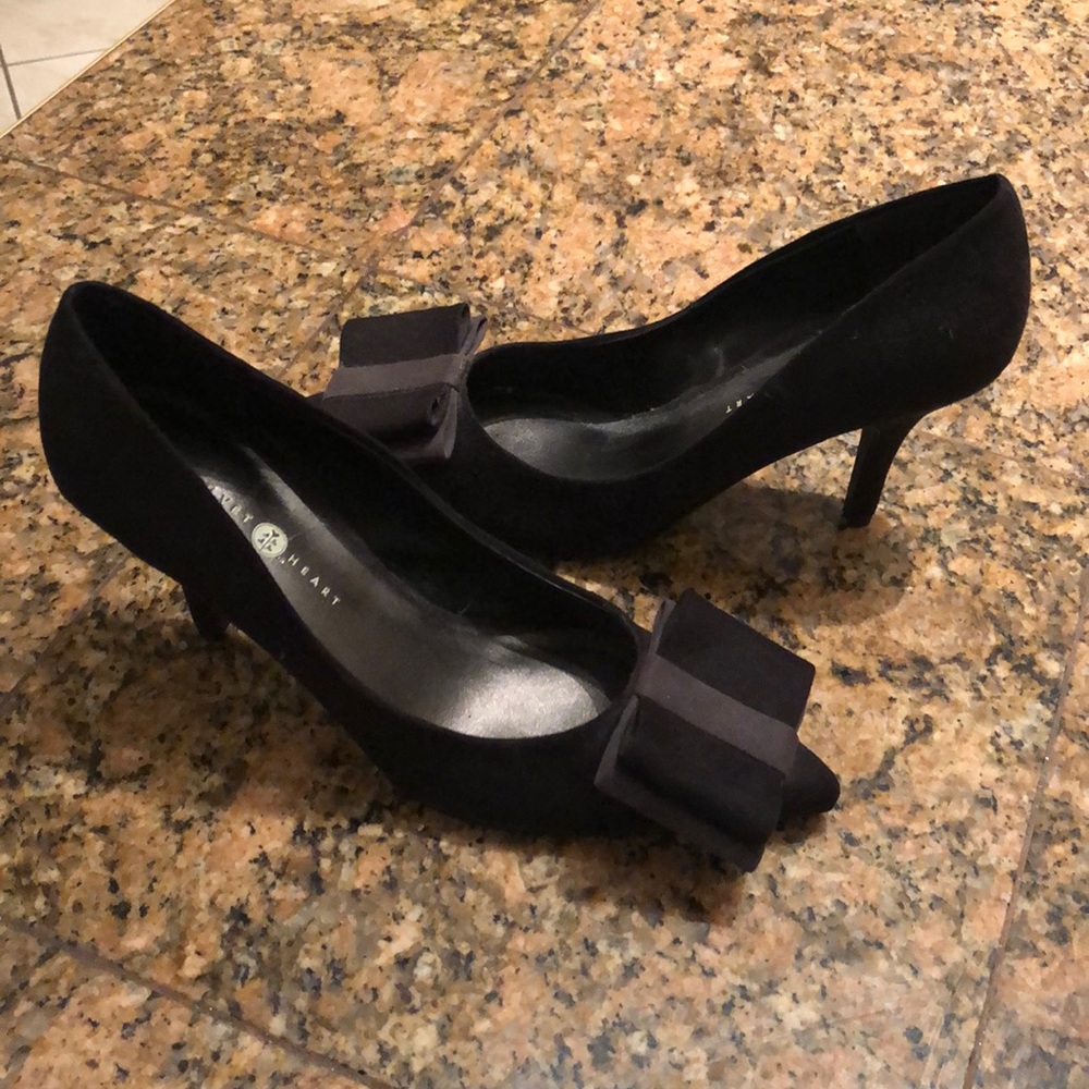 Velvet heart high heels